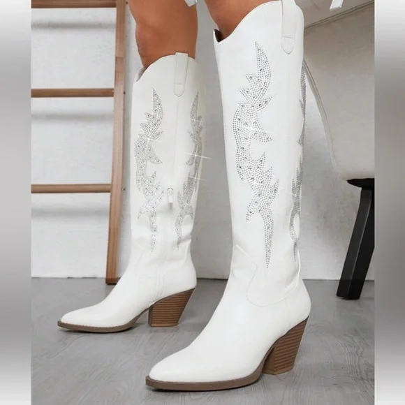 Western White Rhiestone Decor Fashion Boots - Picture 4 of 6
